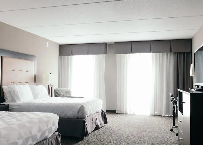 And East By Ihg Hotel 3*