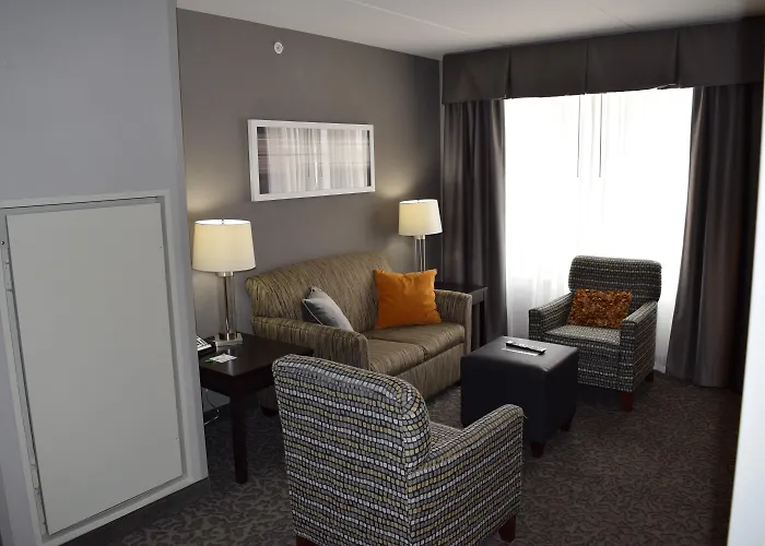 And East By Ihg Hotel 3*