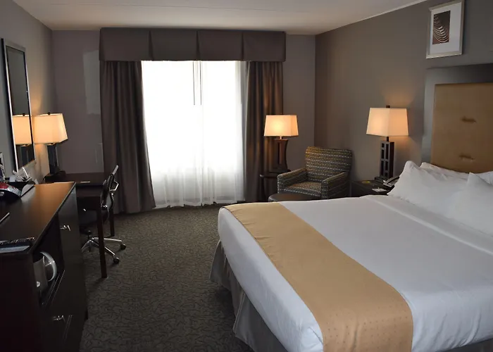 And East By Ihg 3* Peoria
