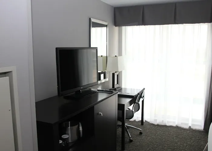 And East By Ihg 3*