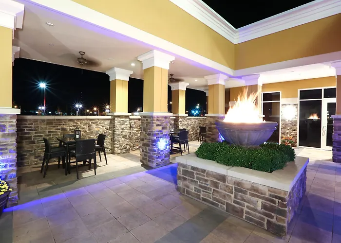 And East By Ihg 3* Peoria